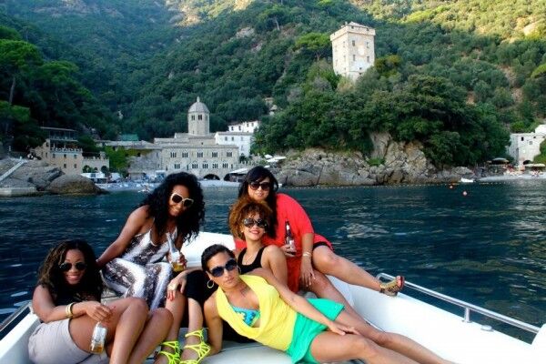 Рианна поделилась своим летом