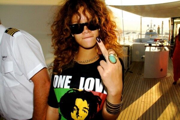 Рианна поделилась своим летом