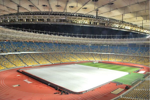 Арена готова, а команда страдает от эпидемии травм. ФОТОРЕПОРТАЖ с НСК "Олимпийский"