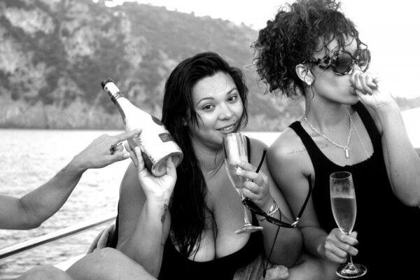 Рианна поделилась своим летом