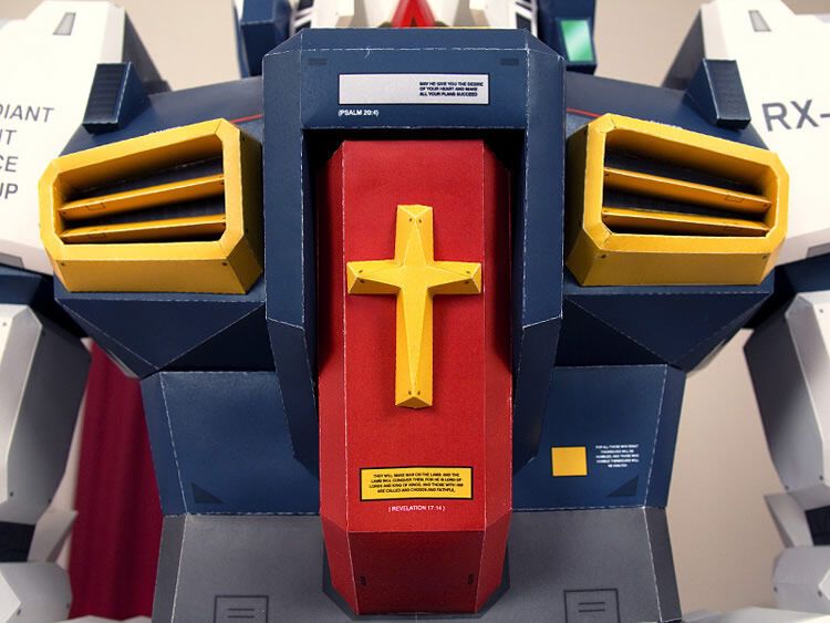 Невероятный бумажный робот. Фото