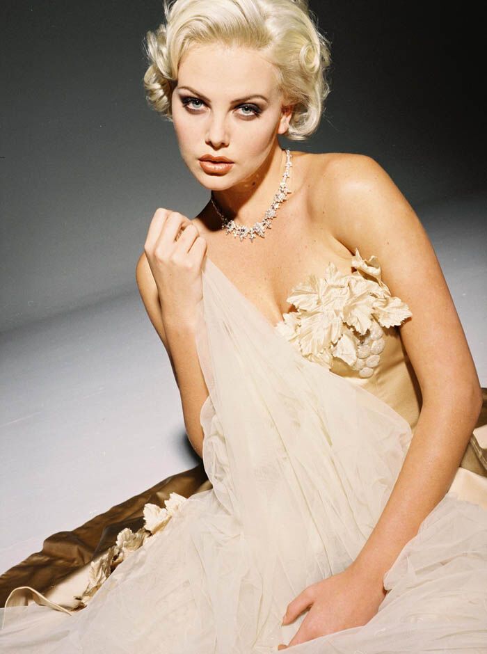 Шарлиз Терон в пухлые годы