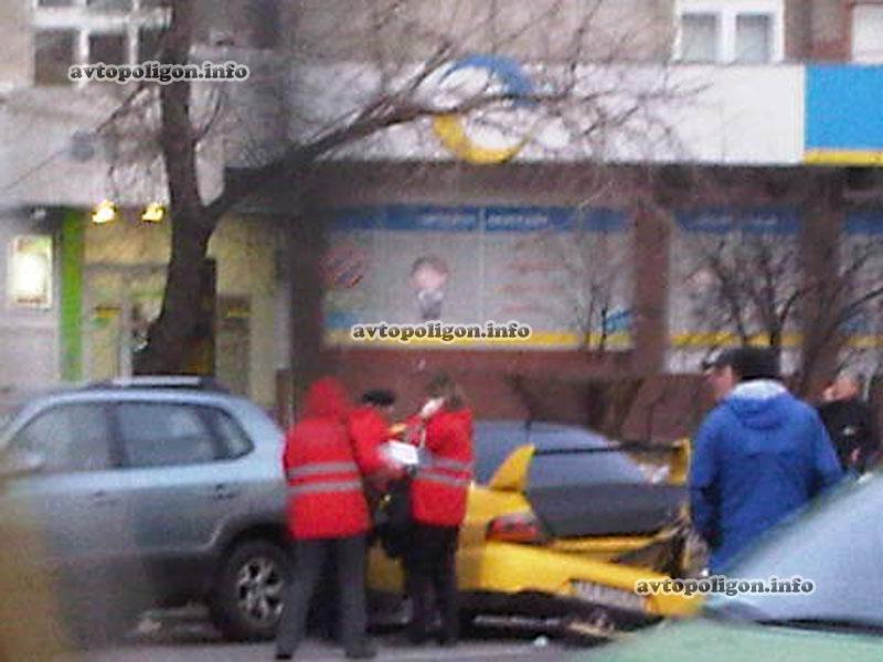 ДТП в Киеве: автобильярд на Левобережной. Фото, видео  