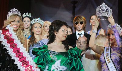 "Миссис Россия 2011" стала многодетная мать. Фото