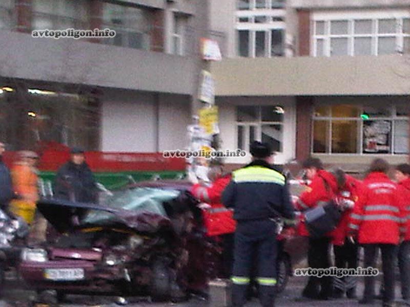 ДТП в Киеве: автобильярд на Левобережной. Фото, видео  