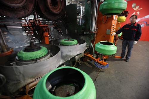 Китайцы запустят производство разноцветных автошин. Фото 