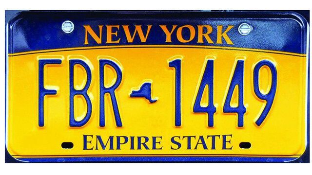 Названы 12 самых красивых автомобильных номеров. Фото