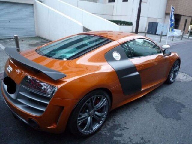 В коллекции японца нашлось 140 крутых автомобилей. Фото  