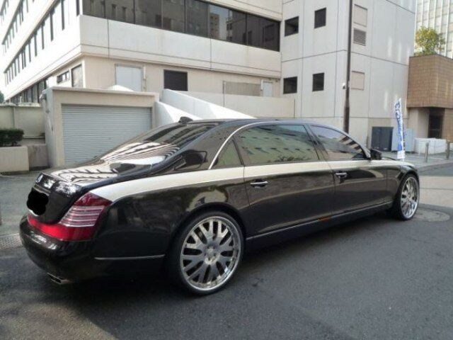 В коллекции японца нашлось 140 крутых автомобилей. Фото  