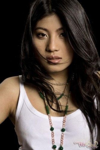 Новая икона монаршего стиля - королева Бутана. Фото