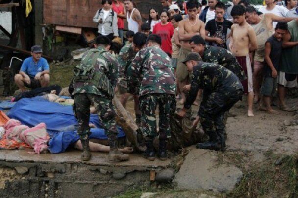 Растет число погибших в результате шторма на Филиппинах. Фото. Видео