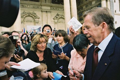 Вацлав Гавел: жизнь в фото