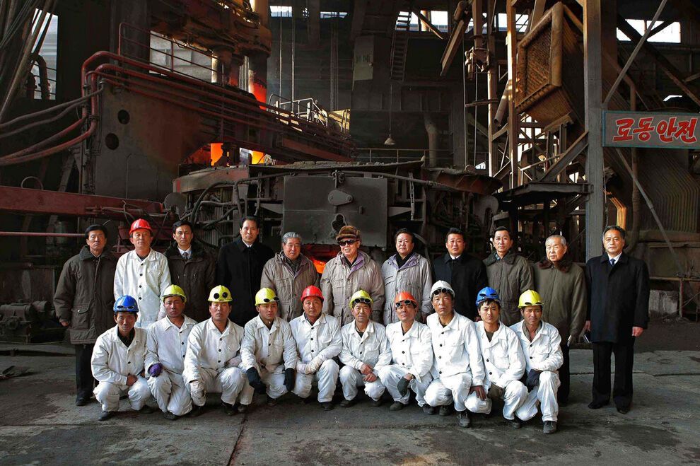 Кім Чен Ір у верстата