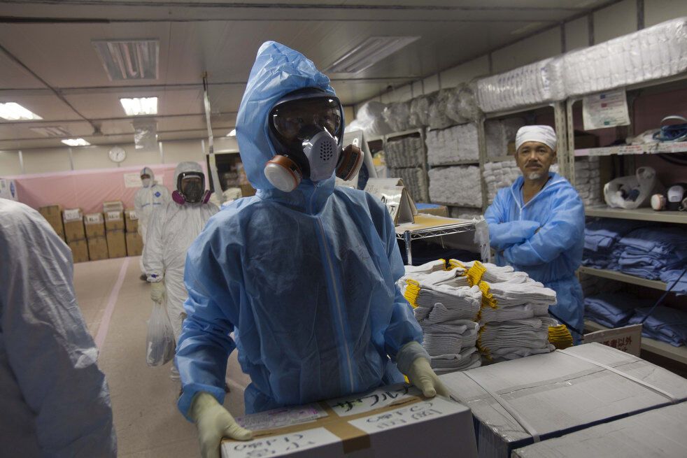 АЭС «Фукусима-1» через 8 месяцев после цунами