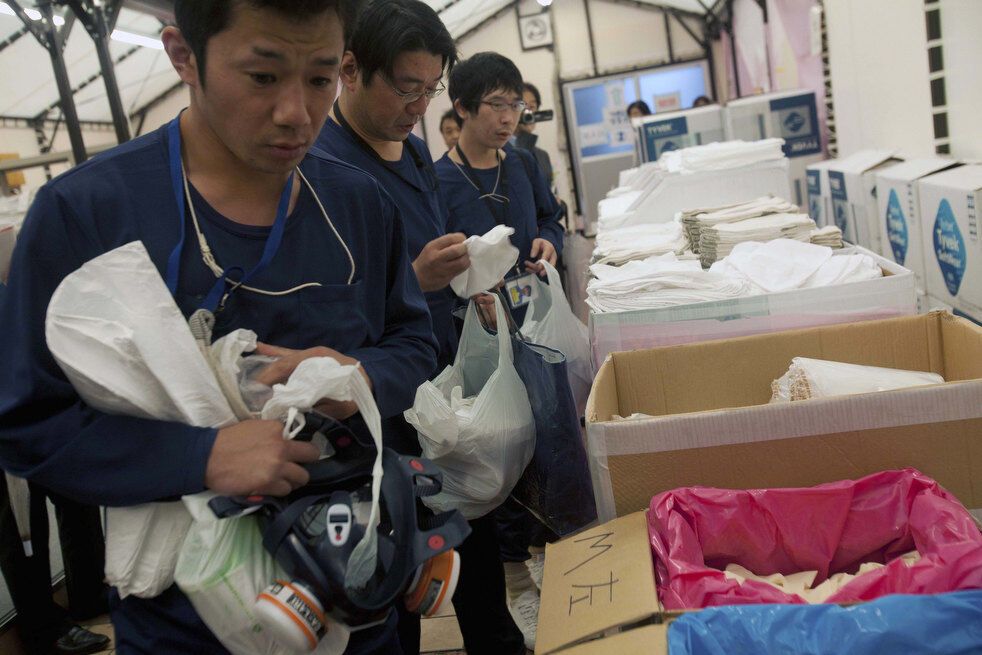 АЭС «Фукусима-1» через 8 месяцев после цунами