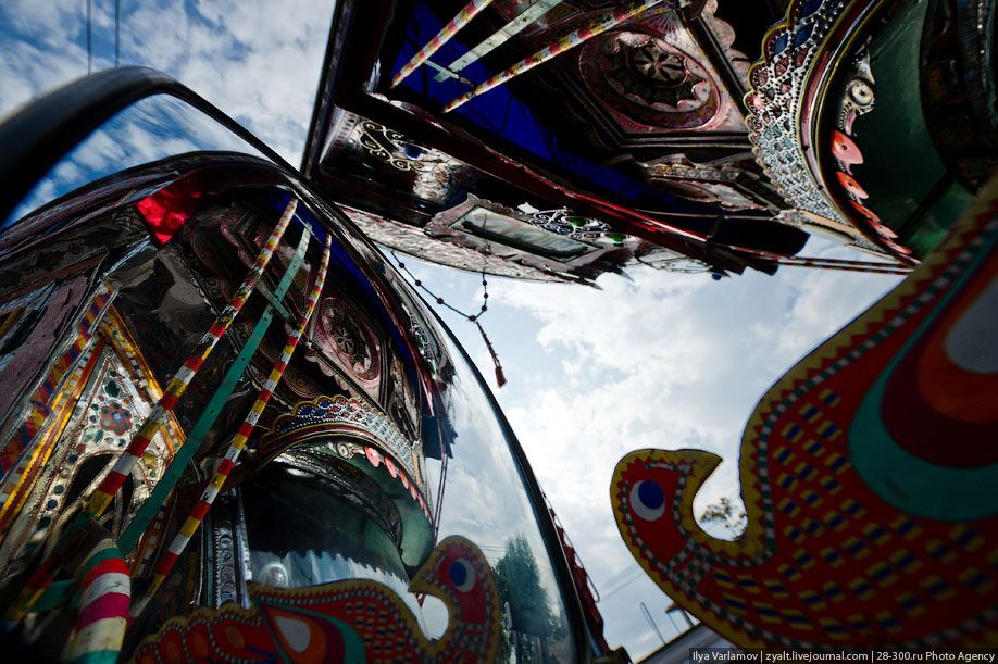 Сумасшедший тюнинг для грузовиков и автобусов. Фото 