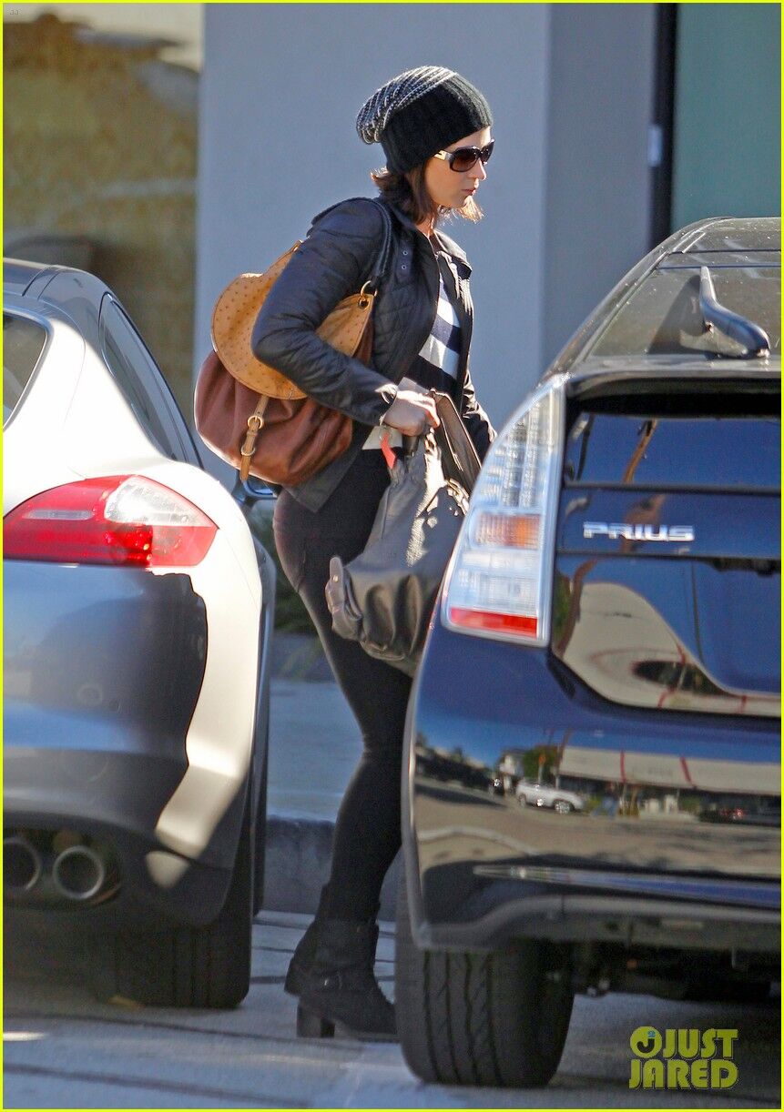 Блант не тратит время даром