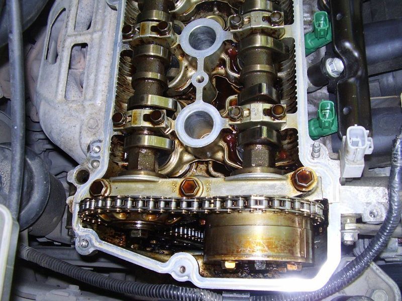 Что  моторное масло делает с двигателями машины. Фото 