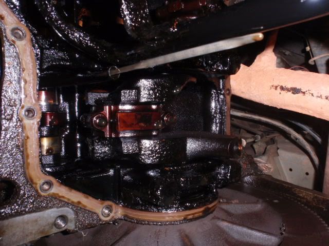 Что  моторное масло делает с двигателями машины. Фото 