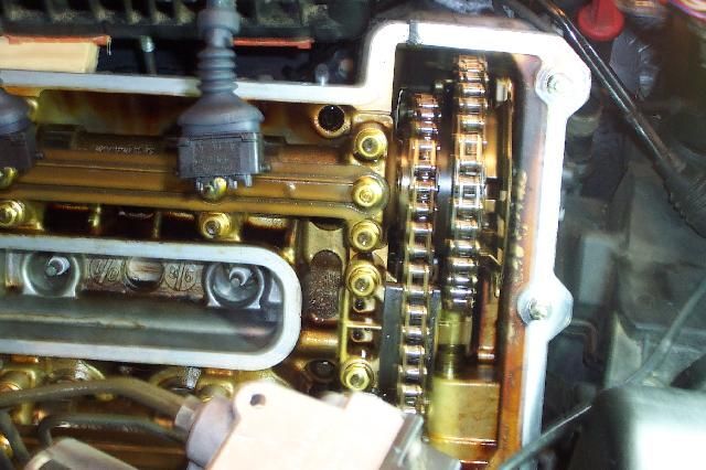 Что  моторное масло делает с двигателями машины. Фото 