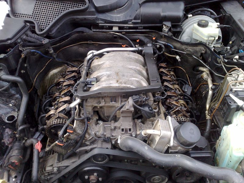 Что  моторное масло делает с двигателями машины. Фото 