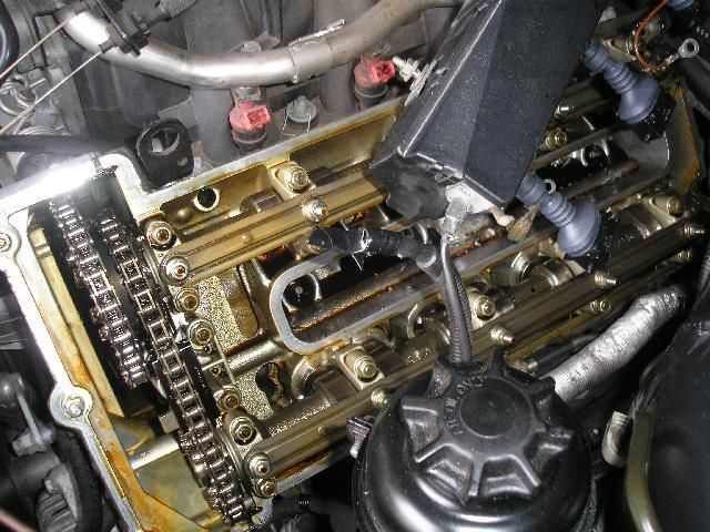 Что  моторное масло делает с двигателями машины. Фото 