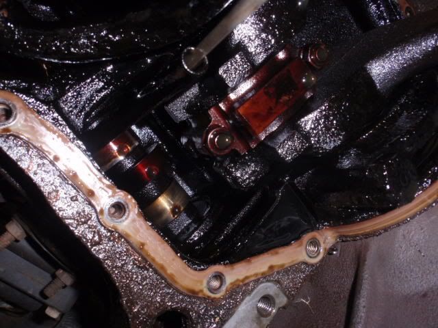 Что  моторное масло делает с двигателями машины. Фото 