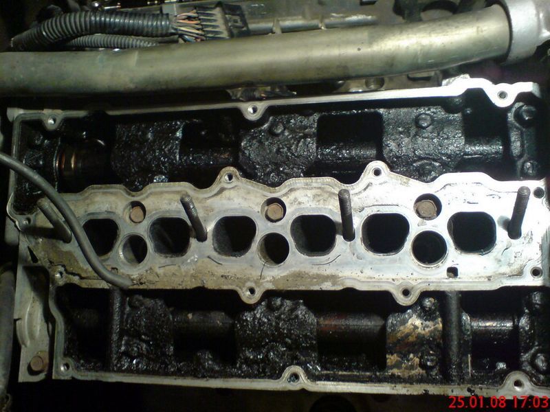 Что  моторное масло делает с двигателями машины. Фото 