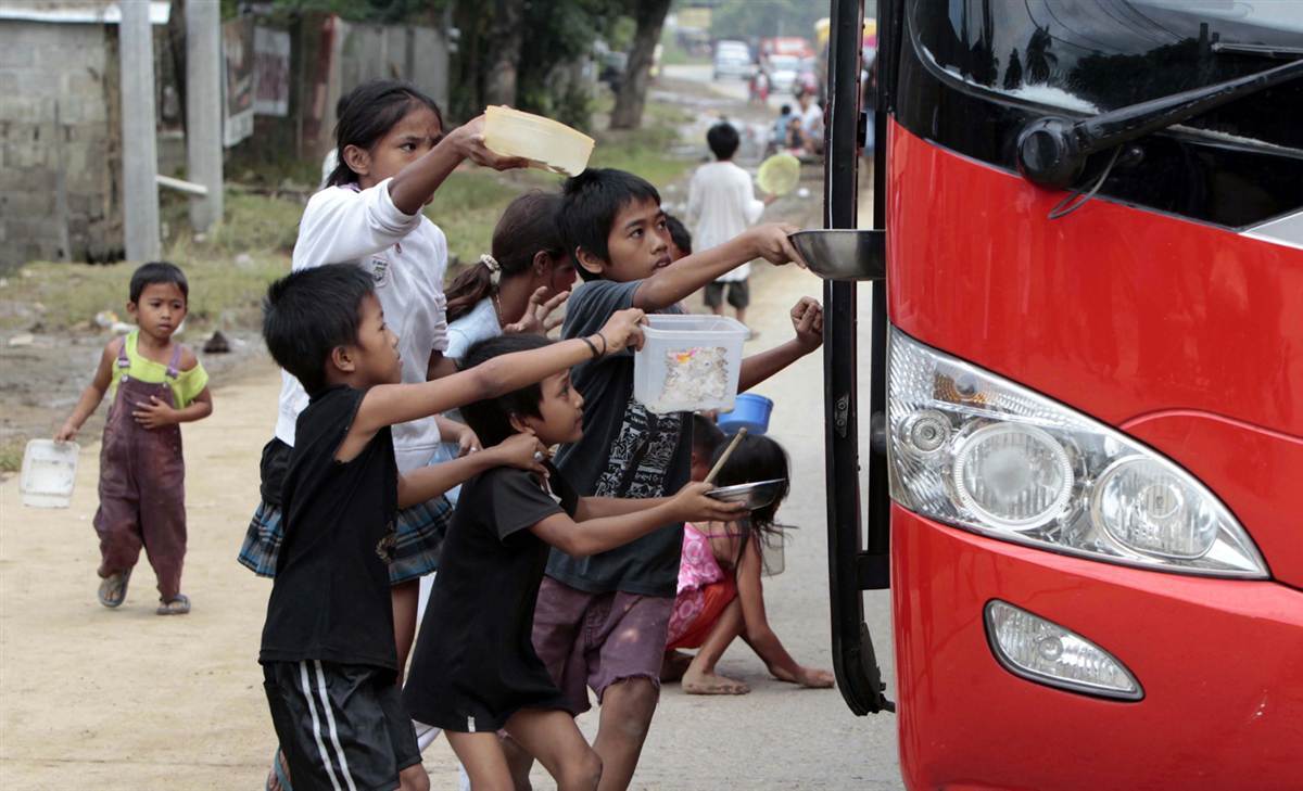 Филиппины на грани гуманитарной катастрофы после тайфуна Уоши?