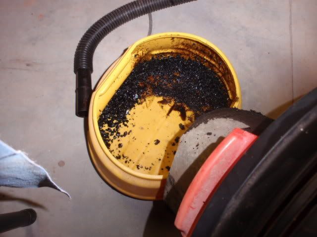 Что  моторное масло делает с двигателями машины. Фото 