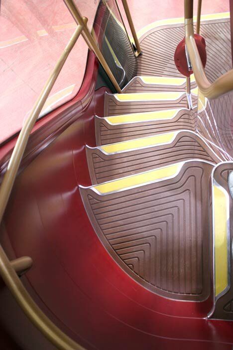 Двухэтажный лондонский автобус предстал в новом виде. Фото 