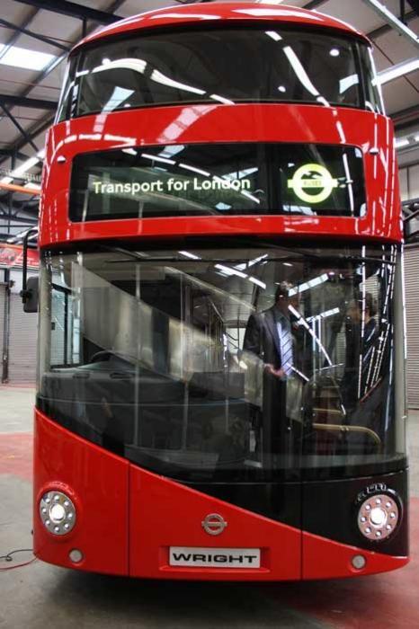 Двухэтажный лондонский автобус предстал в новом виде. Фото 