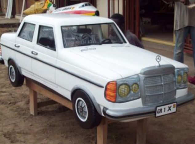 Веселые гробы становятся все популярнее. Фото