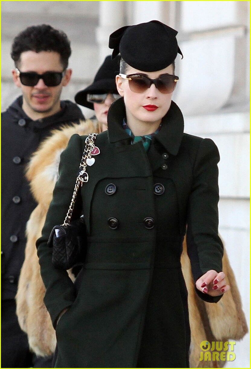 Фон Тиз отдыхает в Париже