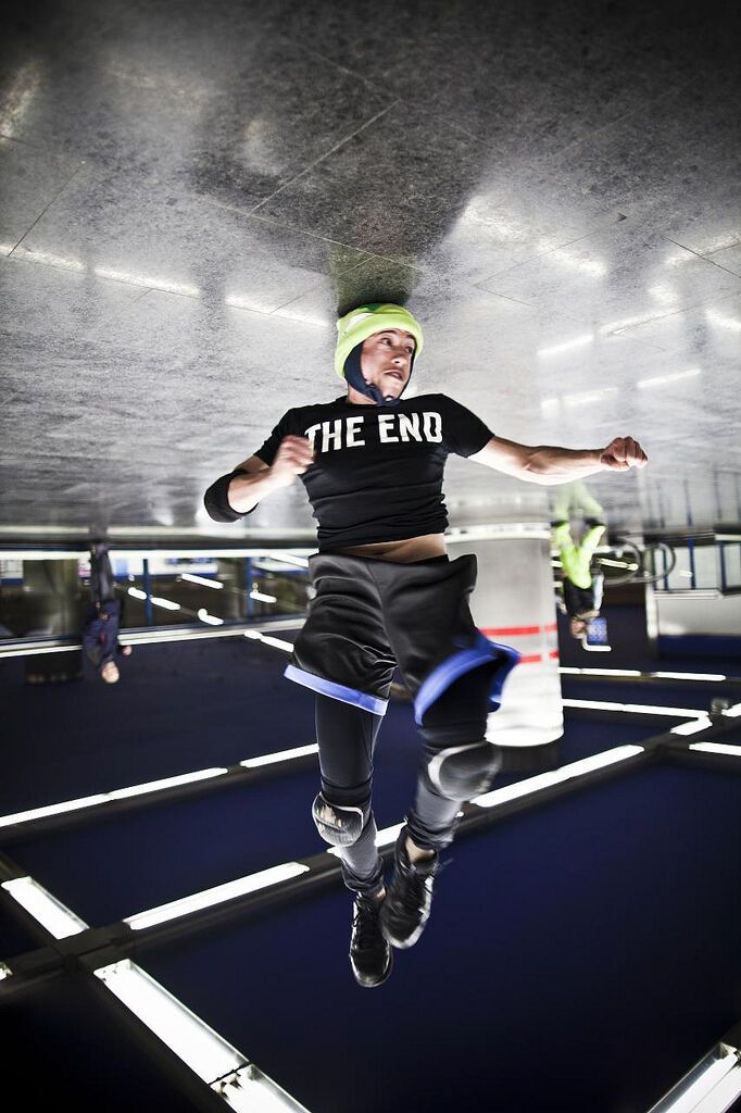 Танцюристи в стилі Брейкинг-данс