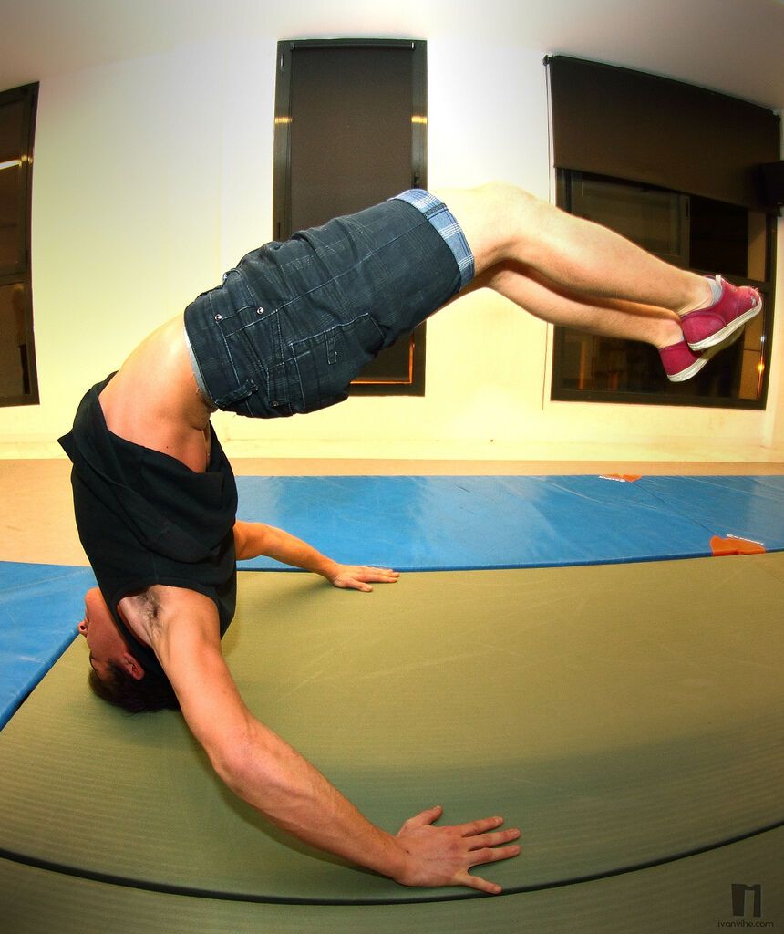 Танцюристи в стилі Брейкинг-данс