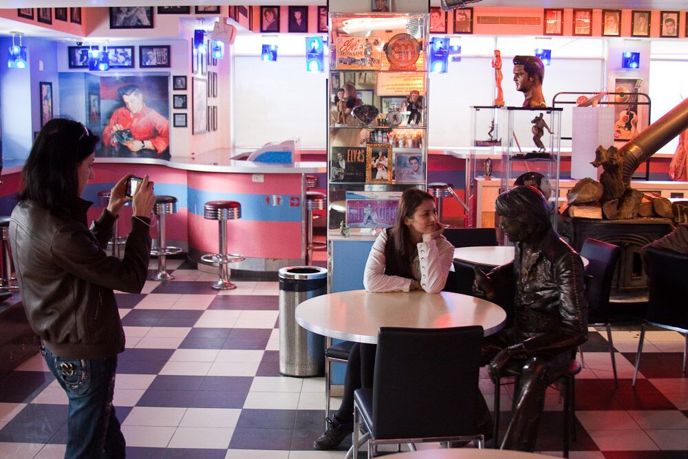 Кафе "Elvis" в Ізраїлі