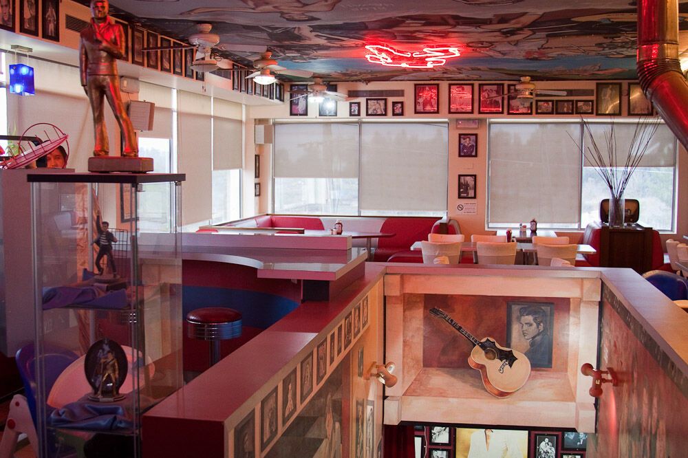 Кафе "Elvis" в Ізраїлі