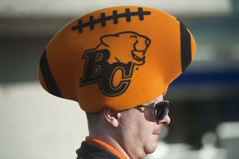 Безбашенные футбольные фанаты