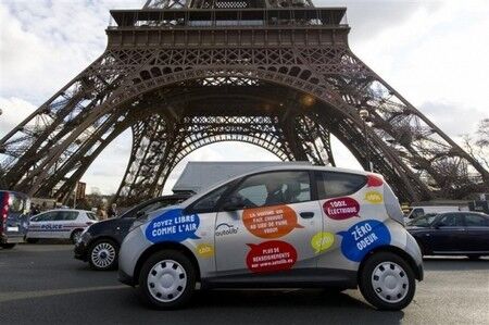 Париж перешел на электромобили. Фото, Видео 
