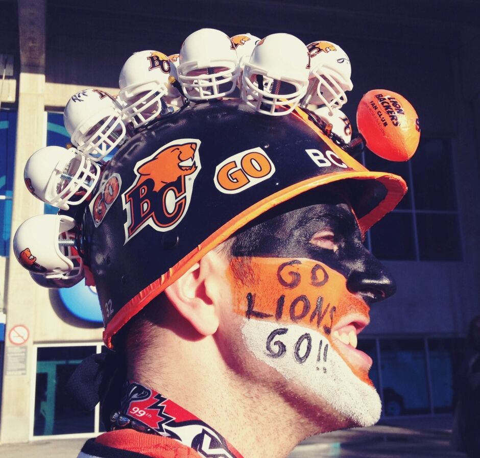 Безбашенные футбольные фанаты