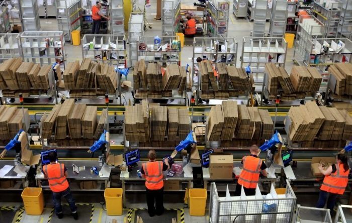 Склад интернет-магазина Amazon поражает воображение. Фото 