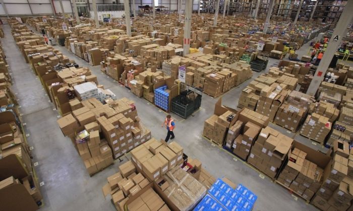Склад интернет-магазина Amazon поражает воображение. Фото 
