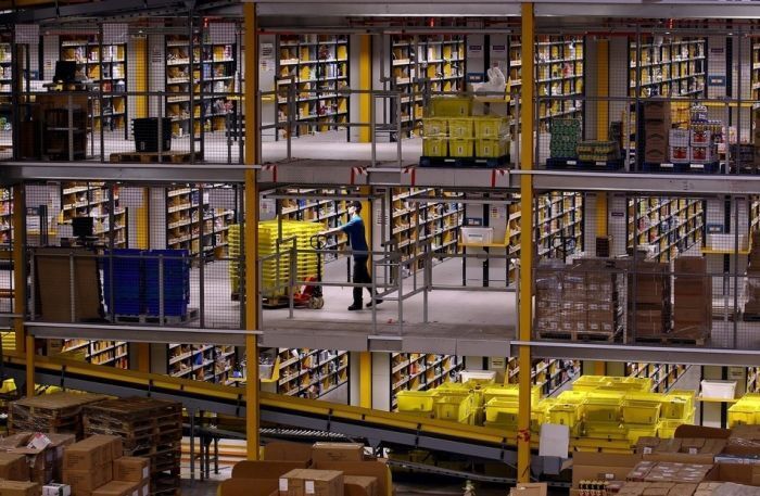 Склад интернет-магазина Amazon поражает воображение. Фото 