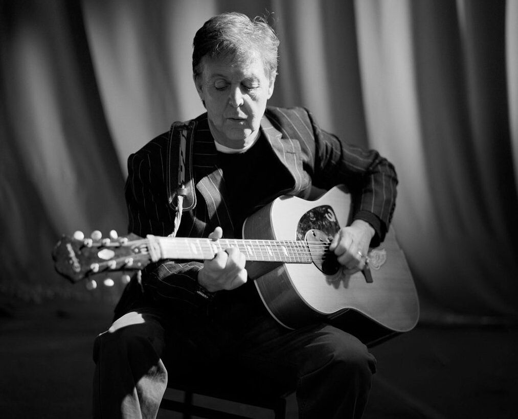 Gibson – легендарные гитары в руках легендарных гитаристов