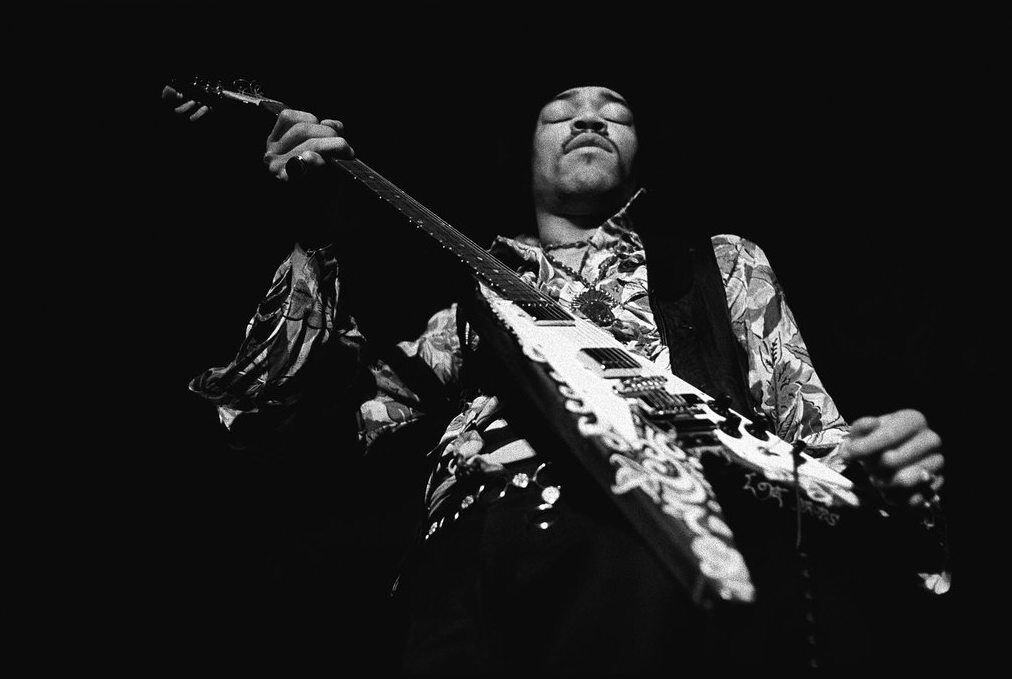 Gibson – легендарные гитары в руках легендарных гитаристов