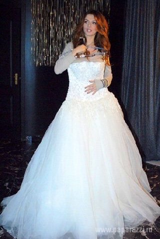 Свадебное платье СЕДОКОВОЙ пока не готово. Фото: Paparazzi.ru