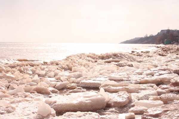В Азовском море появились айсберги. ФОТО