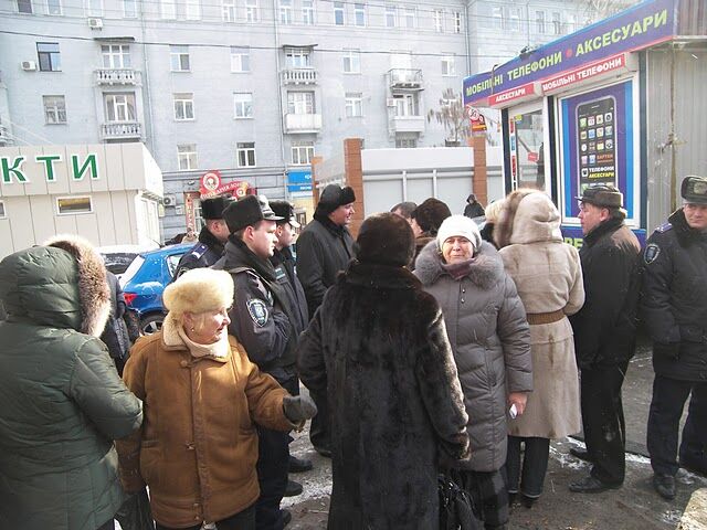 LIVE. Черновецкий в городе! Первым делом начал сносить православные киоски. ВИДЕО