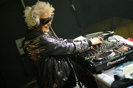 Самая старая диджей мира развлекла киевлян